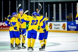 Сборная Украины по хоккею стартовала с разгромной победы на чемпионате мира